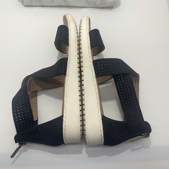 Adam Tucker Me Too Womens Rally Black Strappy Sandals 7 Medium - Picture 9 of 9